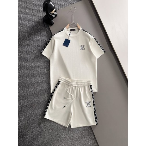 Louis Vuitton Spring/Summer New Casual Short-Sleeve Shorts Set